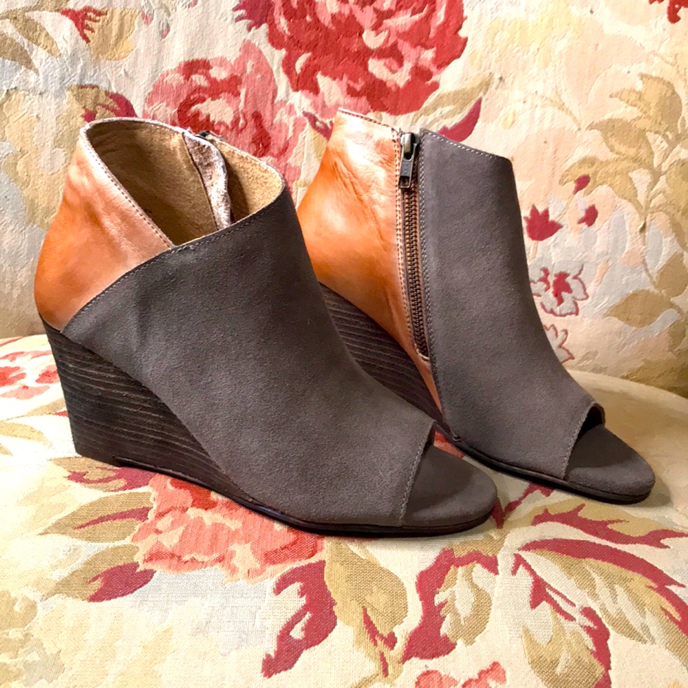 DIBAtrue leather wedges